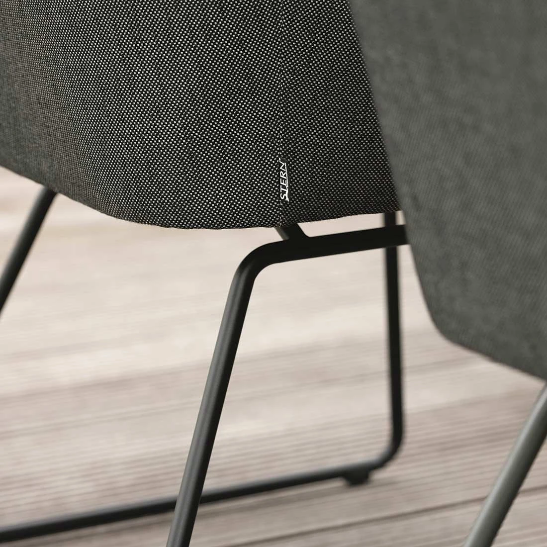 Stern Hector Gartensessel Edelstahl/Outdoorstoff Schwarz Matt/Seidenschwarz 4 Stern Hector Gartensessel Edelstahl/Outdoorstoff Schwarz Matt/Seidenschwarz - Image 4