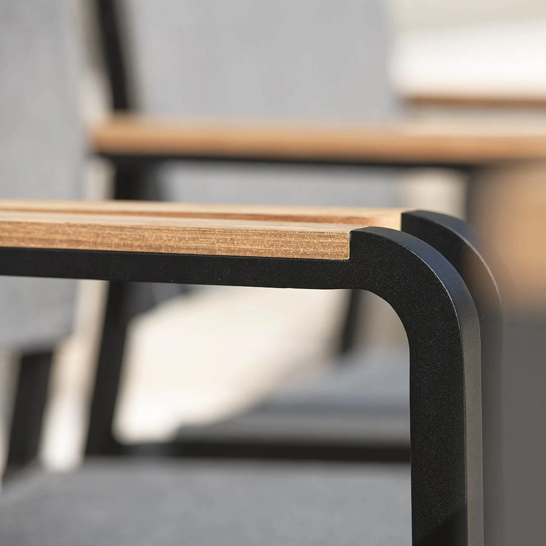 Stern Tilo Dining Stapelsessel Aluminium/Textilene Schwarz Matt/Leinen Grau 8 Stern Tilo Dining Stapelsessel Aluminium/Textilene Schwarz Matt/Leinen Grau - Image 8